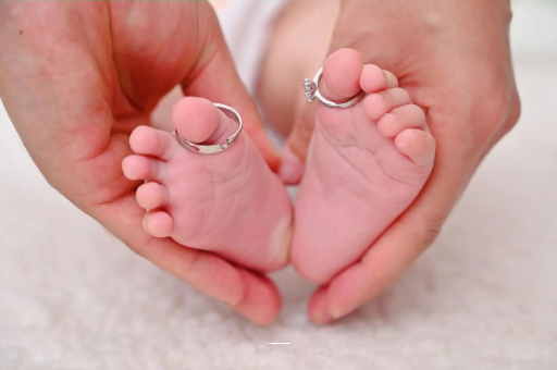 辽源怀孕肚子一边高一边低